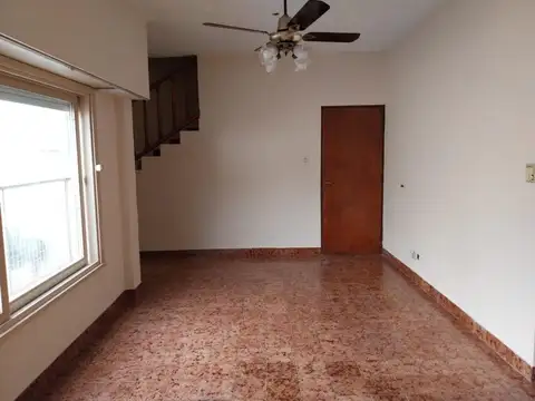 Depto Tipo Casa 3 ambientes con 1 baño