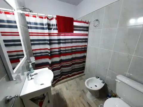 Casa 3 ambientes con 2 baños