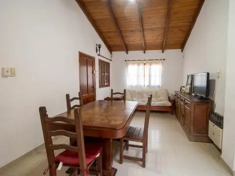 Casa en Venta con 1 cochera