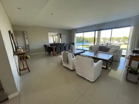 Casa en Venta en El Challao, USD 258.000