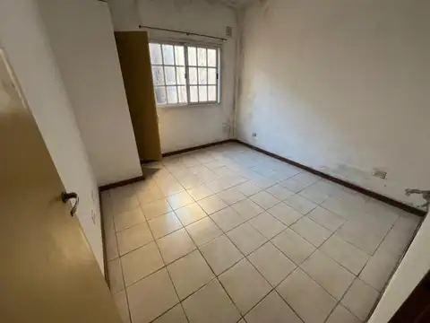 Departamento en Alquiler en Castelar, $ 450.000