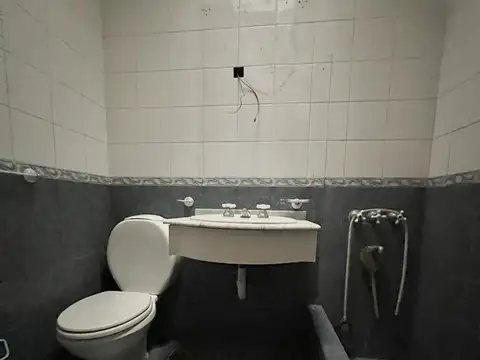 Depto Tipo Casa en Venta 50 años