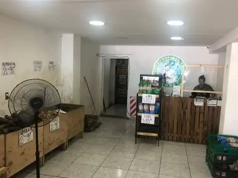 Local en Venta 84 años