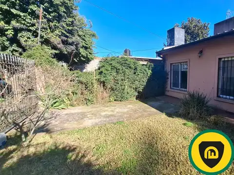 Casa 4 ambientes con 1 baño