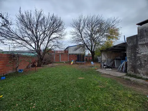 Casa 4 ambientes con 1 baño