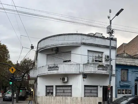 Av. Avellaneda 3790