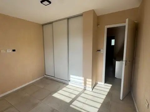 Departamento en Alquiler con 1 cocheras