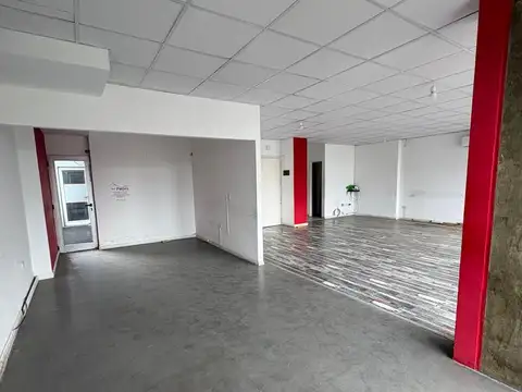 Oficina en Alquiler al Este