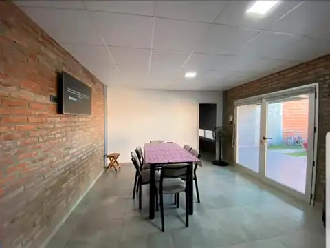 Casa 2 ambientes con 1 baño