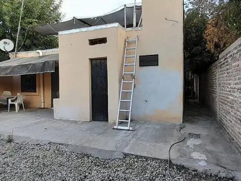 Casa 3 ambientes con 1 baño