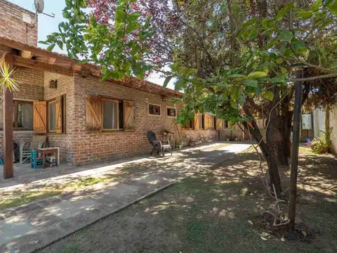 Casa en Venta con 1 cochera