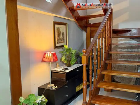 Casa 6 ambientes con 2 baños
