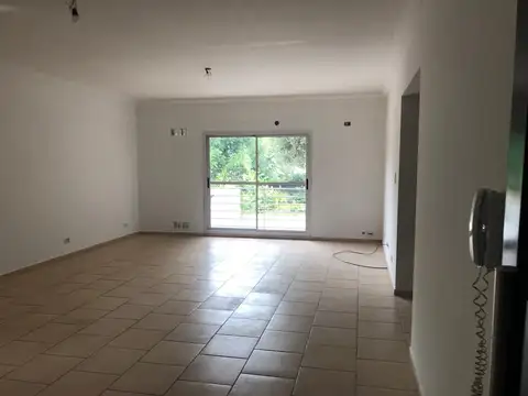 Departamento en Alquiler con 1 cocheras