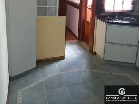 Depto Tipo Casa en Venta con 1 cocheras