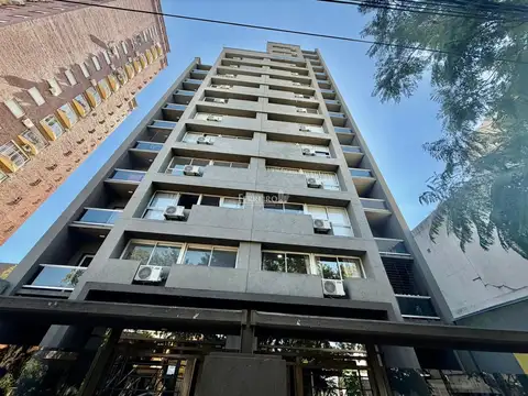 ALQUILER DE DTO 2 AMBIENTES CON BALCÓN Y COCHERA