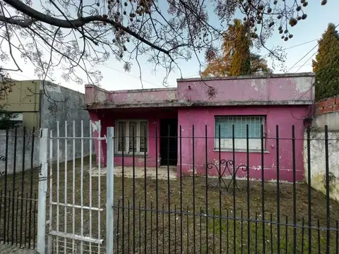 Casa En Venta En La Plata, Los Hornos 