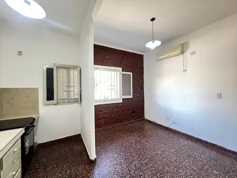 Depto Tipo Casa 2 ambientes con 1 baño