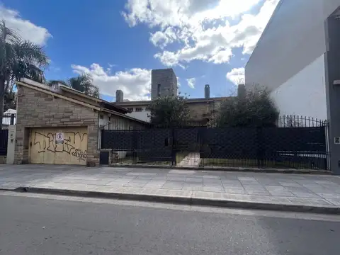 Casa - Alquiler - Argentina, Villa Sarmiento - Presidente Perón 300