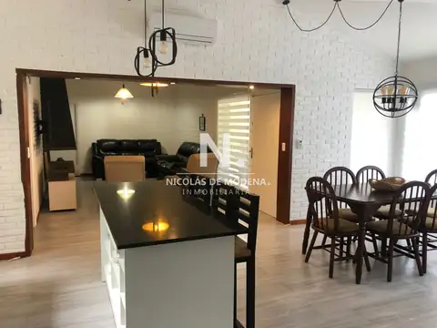 Casa 6 ambientes con 3 baños