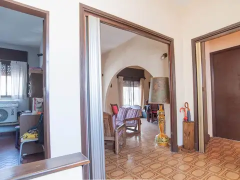 Depto Tipo Casa 4 ambientes con 2 baños