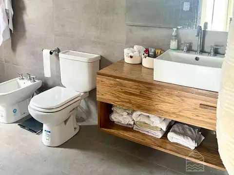 Casa en Venta en Pilar Del Este - Santa Sofia, USD 258.000