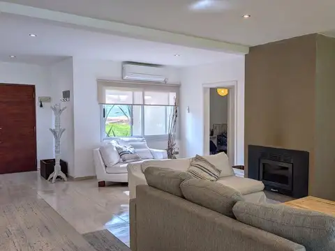 Casa en Venta en Costa Esmeralda, USD 270.000