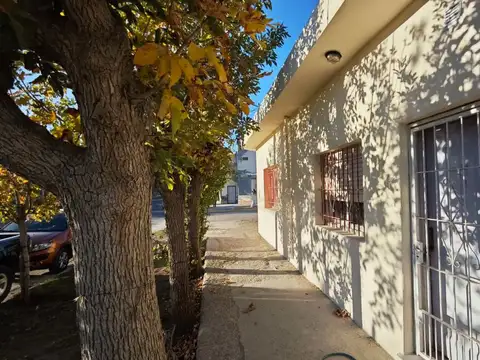 CASA EN PB EN ESQUINA - SATURNINO TORRES Y COLIHUE