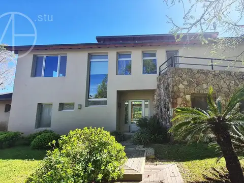 Casa en Venta de 5 dormitorios