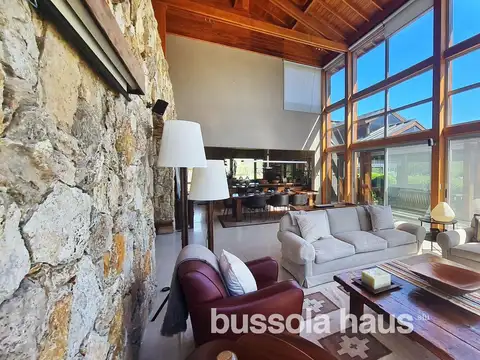 Casa 6 ambientes en Isla del Este Tigre Amoblada Amarra Propia Financiación