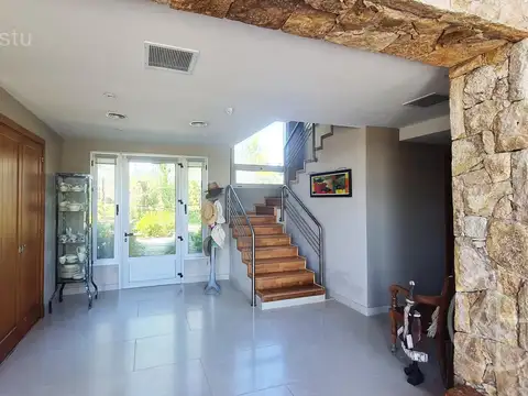 Casa en Venta en Isla Del Este, USD 650.000