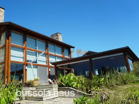 Casa 6 ambientes en venta Isla Del Este Tigre