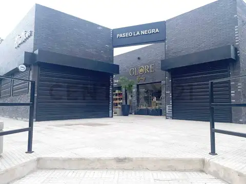 Alquiler de locales comerciales  Oportunidad Única frente a EL Supermercado Coto