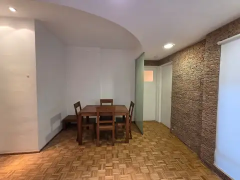 Venta dpto 2 ambientes con patio Caballito