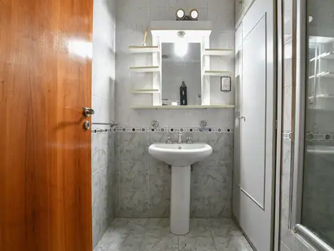 CASA EN VENTA EN LA PLATA 3 DORMITORIOS COCHERA