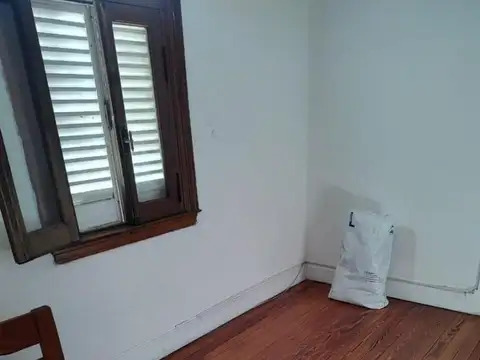 Depto Tipo Casa en Venta en Parque Centenario, USD 123.000
