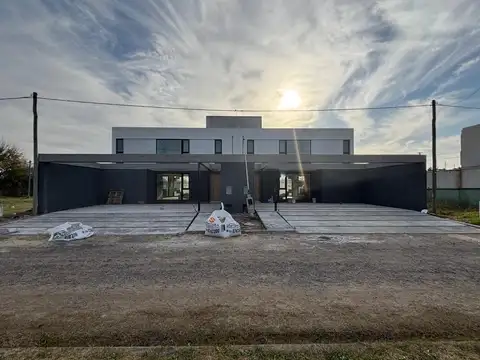 Casa en venta en calle 510 entre 139 y 140