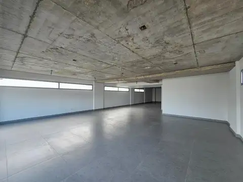 Oficina en Venta con 2 cocheras