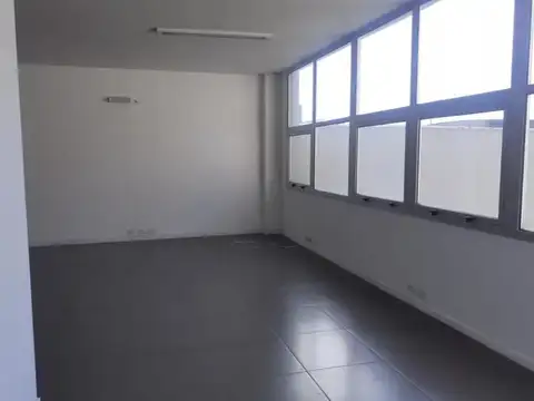 Oficina - Alquiler - Argentina, La Matanza - Av Rivadavia 14800