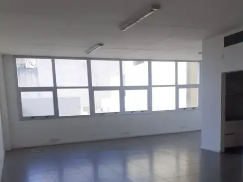 Av Rivadavia 14800, Piso 1