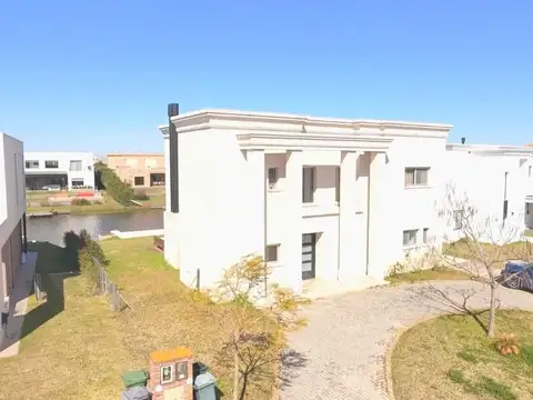 Casa en Venta en Puertos - Barrio Ceibos, USD 460.000