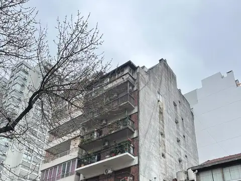 Departamento de 3 ambientes con balcón doble