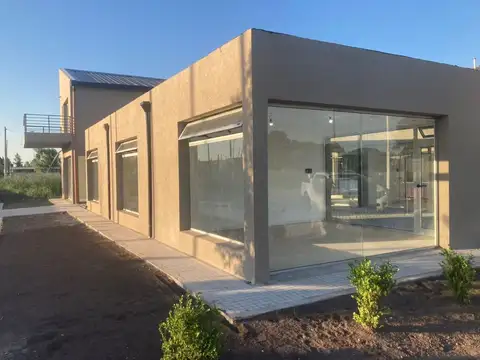 LOCALES EN VENTA EN LOS LAPACHOS PÉREZ