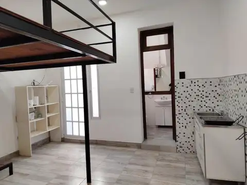 MONOAMBIENTE DE PASILLO