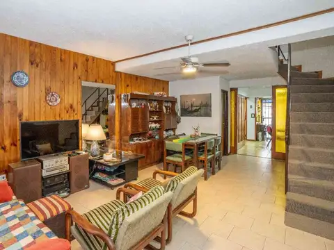 Castro Barros 2200
