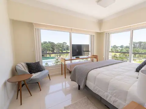 Departamento en Venta en Playa Mansa, USD 980.000