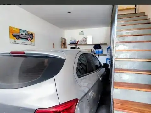 Depto Tipo Casa en Venta con 1 cocheras