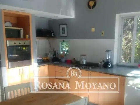 Venta - Casa - Pileta - 2 Plantas -  Barrio Las Glorias