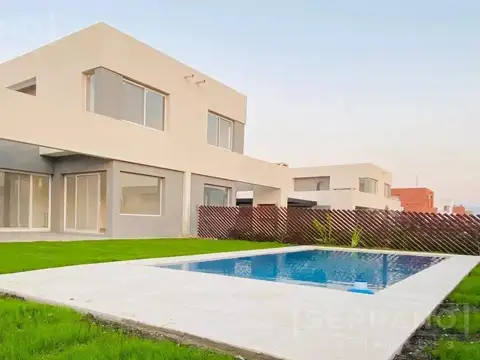 Alquiler temporal casa 4 ambientes en Pilar del Este, Escobar