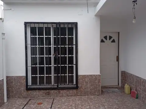 Depto Tipo Casa en Alquiler de 2 dormitorios