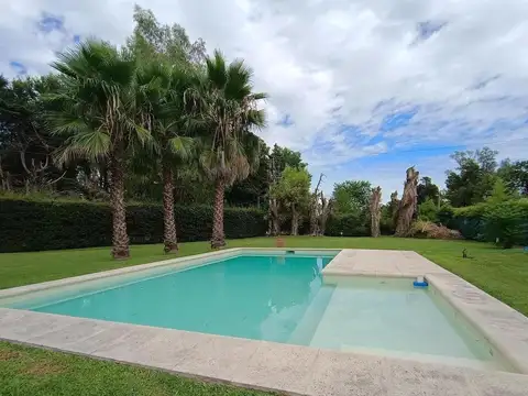 Casa 5 ambientes con 5 baños